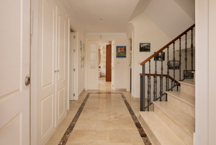R4981741-Villa-For-Sale-Elviria-Detached-5-Beds-369-Built-4