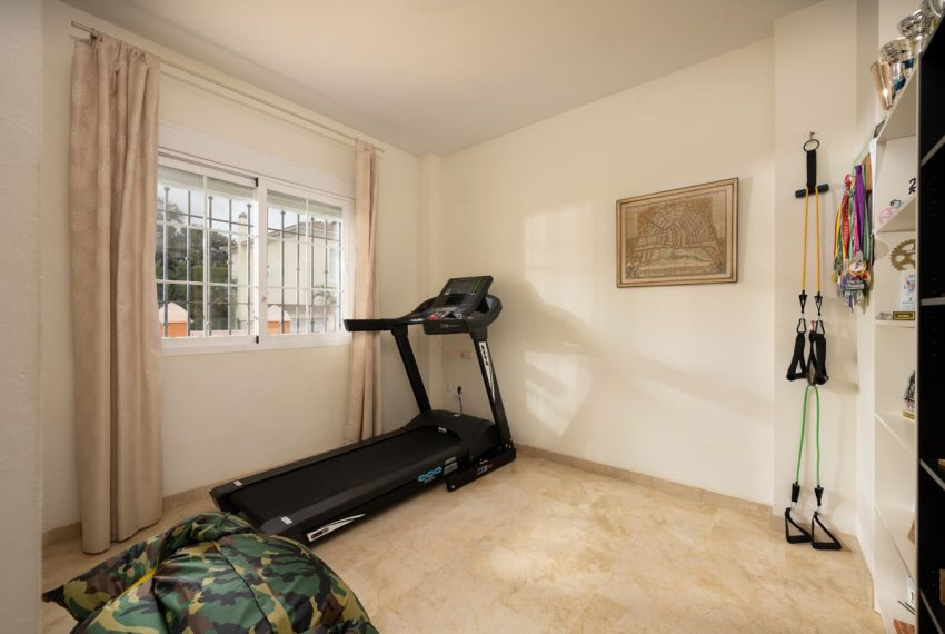 R4981741-Villa-For-Sale-Elviria-Detached-5-Beds-369-Built-5