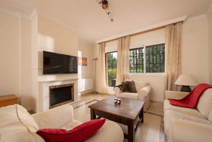 R4981741-Villa-For-Sale-Elviria-Detached-5-Beds-369-Built-8