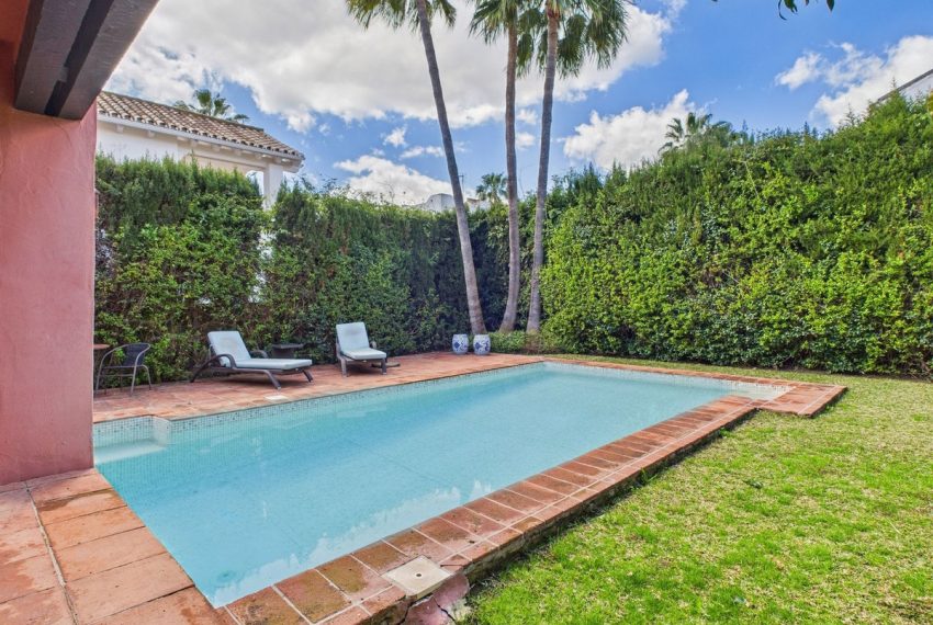 R4986919-Villa-For-Sale-Estepona-Detached-4-Beds-431-Built-12