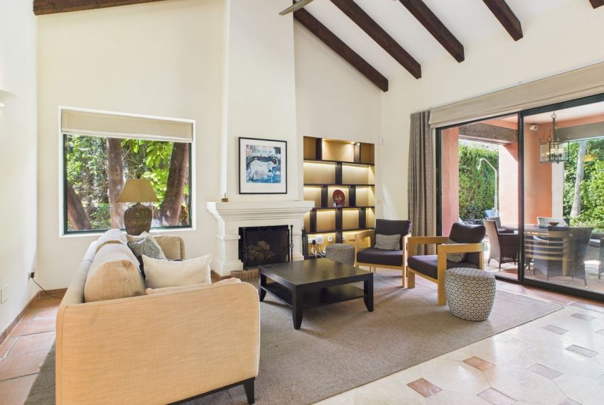 R4986919-Villa-For-Sale-Estepona-Detached-4-Beds-431-Built-15