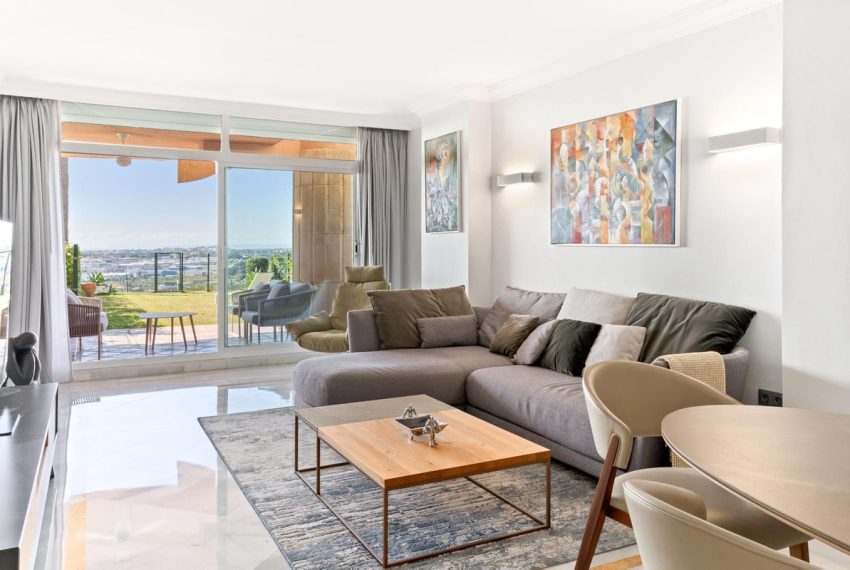R4988551-Apartment-For-Sale-Nueva-Andalucia-Ground-Floor-2-Beds-126-Built-1