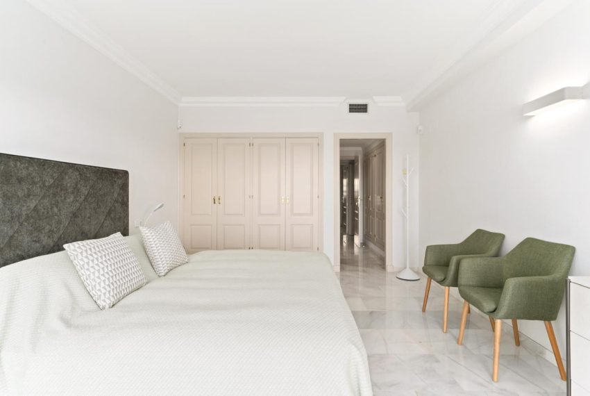 R4988551-Apartment-For-Sale-Nueva-Andalucia-Ground-Floor-2-Beds-126-Built-15