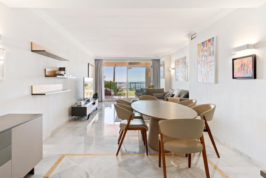 R4988551-Apartment-For-Sale-Nueva-Andalucia-Ground-Floor-2-Beds-126-Built-2