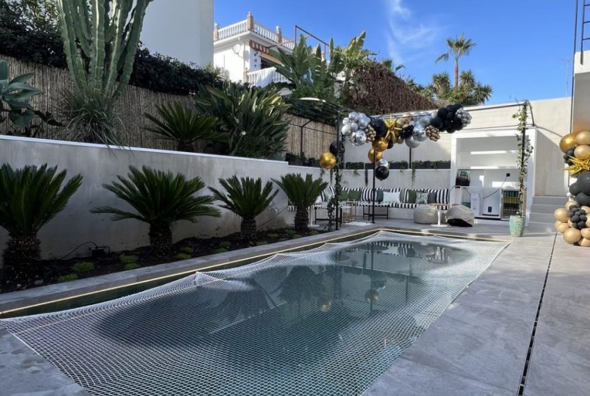 R4989433-Villa-For-Sale-Nueva-Andalucia-Detached-4-Beds-290-Built-11