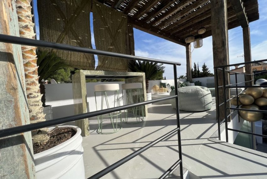 R4989433-Villa-For-Sale-Nueva-Andalucia-Detached-4-Beds-290-Built-14