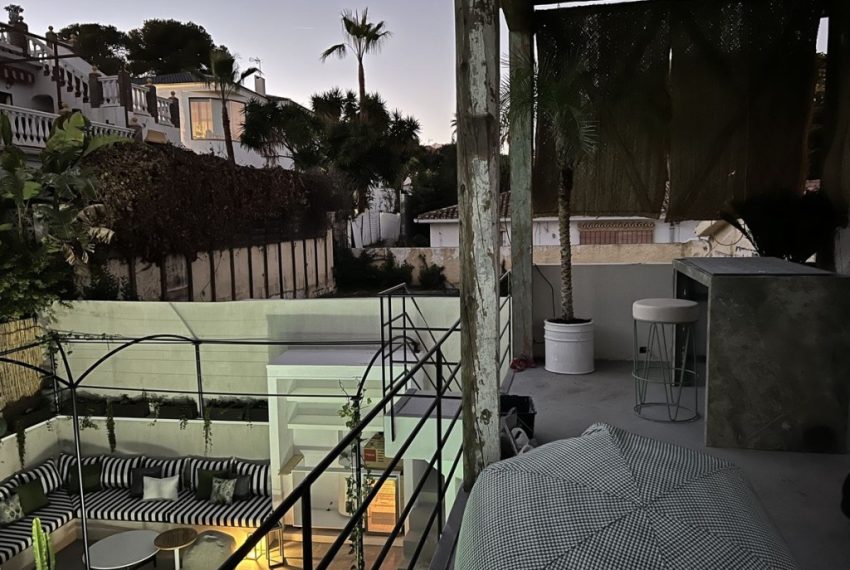 R4989433-Villa-For-Sale-Nueva-Andalucia-Detached-4-Beds-290-Built-16