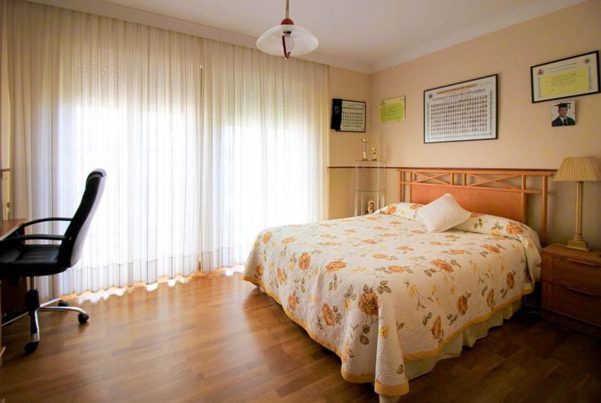 R4989727-Villa-For-Sale-Marbella-Detached-4-Beds-375-Built-5