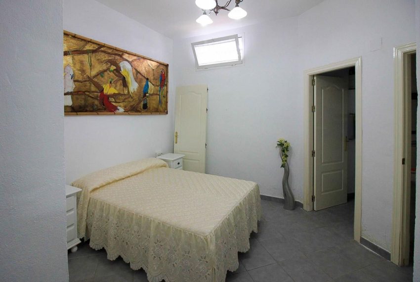 R4989727-Villa-For-Sale-Marbella-Detached-4-Beds-375-Built-9