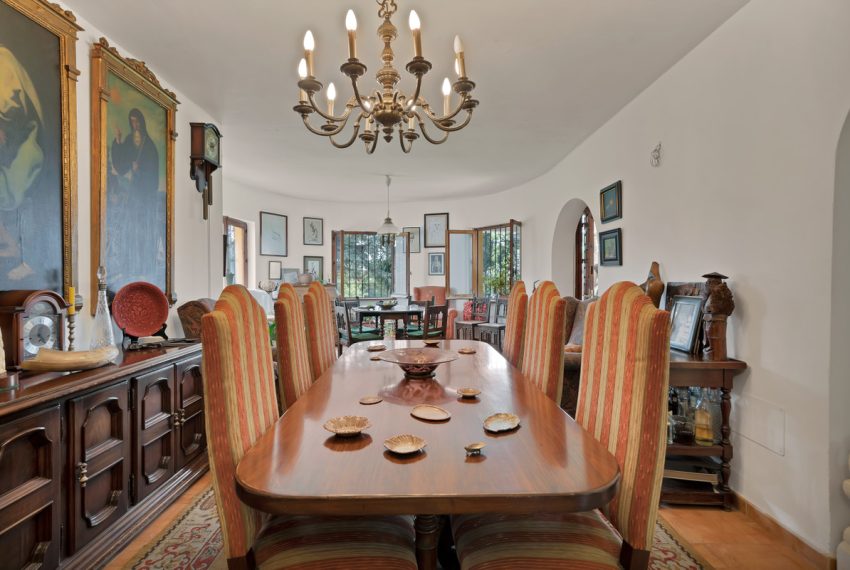 R4990069-Villa-For-Sale-Marbella-Detached-4-Beds-256-Built-7