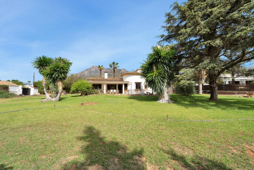 R4990069-Villa-For-Sale-Marbella-Detached-4-Beds-256-Built