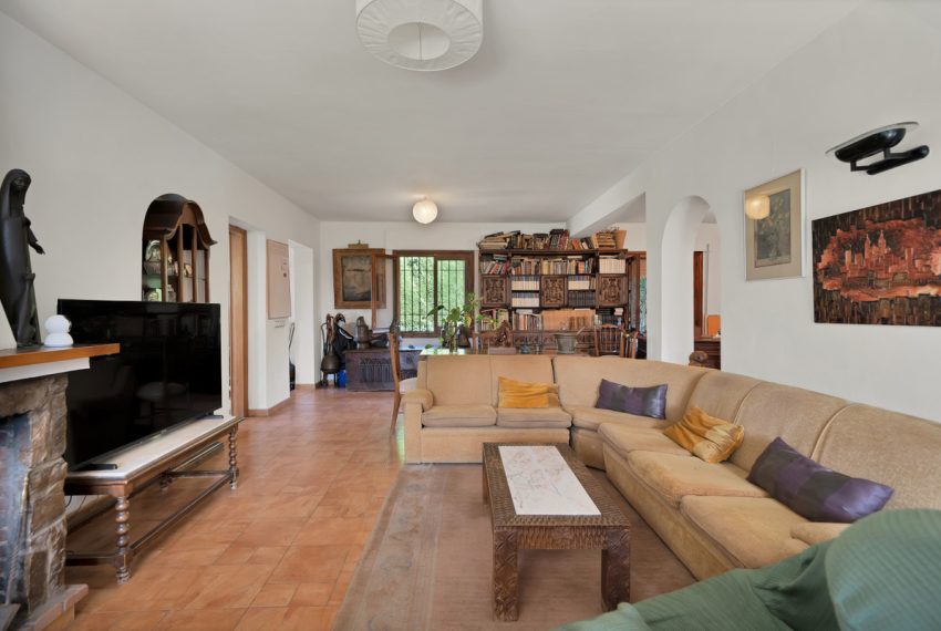 R4990069-Villa-For-Sale-Marbella-Detached-4-Beds-256-Built-9