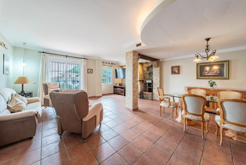 R4990759-Townhouse-For-Sale-Marbella-Detached-4-Beds-392-Built-13