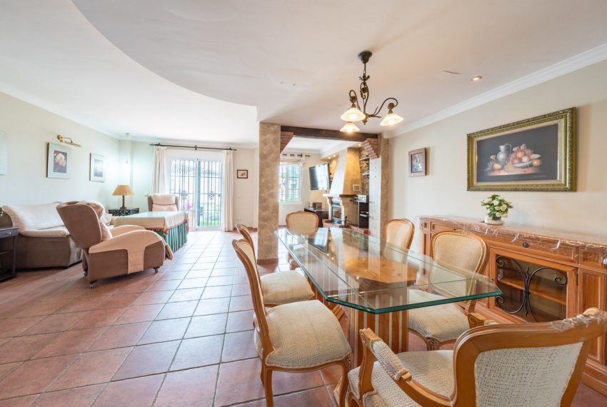 R4990759-Townhouse-For-Sale-Marbella-Detached-4-Beds-392-Built-17