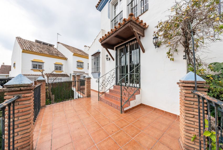 R4990759-Townhouse-For-Sale-Marbella-Detached-4-Beds-392-Built-3