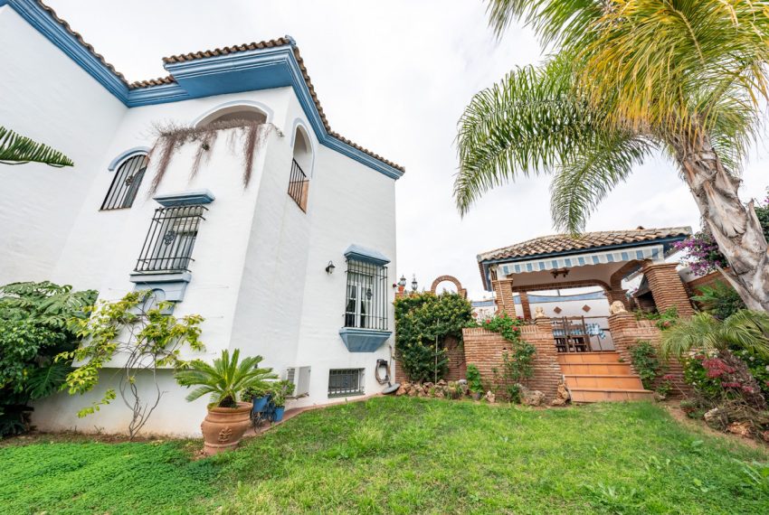R4990759-Townhouse-For-Sale-Marbella-Detached-4-Beds-392-Built-4