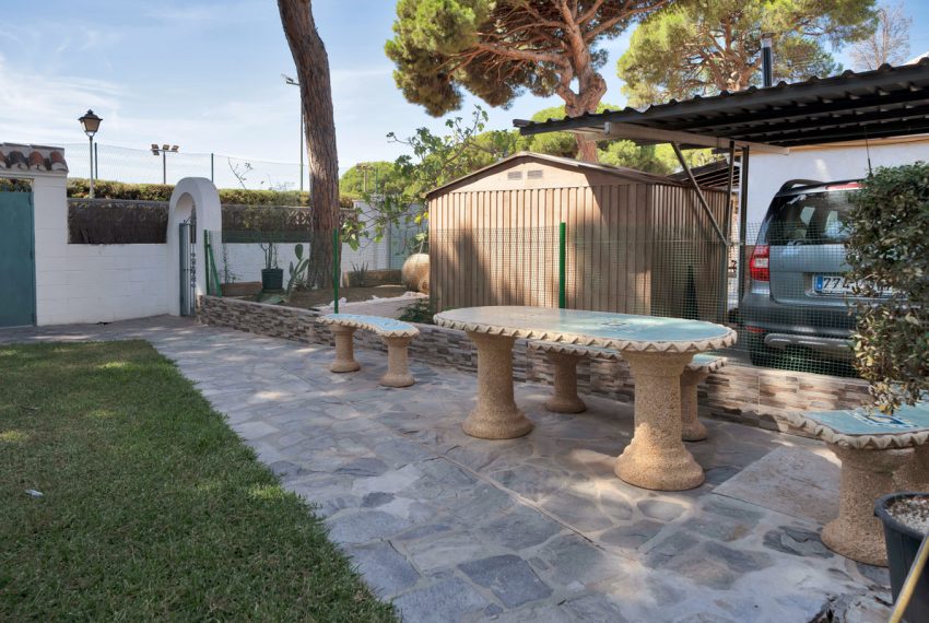 R4990780-Villa-For-Sale-Marbella-Detached-4-Beds-200-Built-4