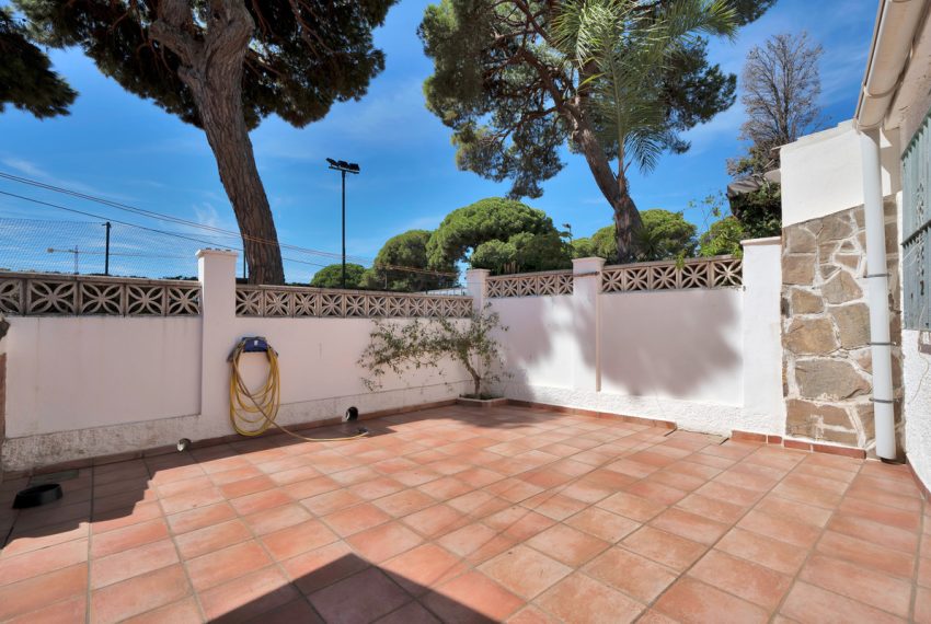 R4990780-Villa-For-Sale-Marbella-Detached-4-Beds-200-Built-8