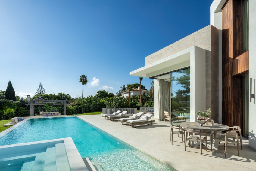 R4993177-Villa-For-Sale-Nueva-Andalucia-Detached-5-Beds-710-Built-13