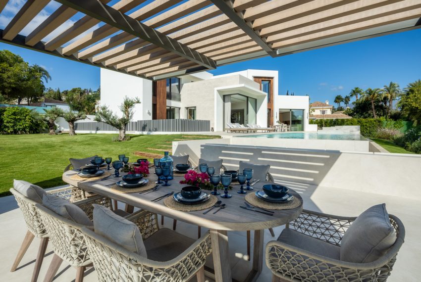 R4993177-Villa-For-Sale-Nueva-Andalucia-Detached-5-Beds-710-Built-15