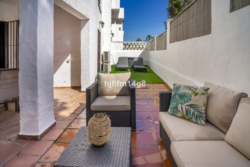 R4994146-Apartment-For-Sale-Nueva-Andalucia-Ground-Floor-3-Beds-110-Built-1