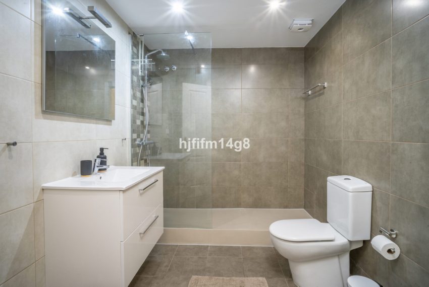 R4994146-Apartment-For-Sale-Nueva-Andalucia-Ground-Floor-3-Beds-110-Built-14