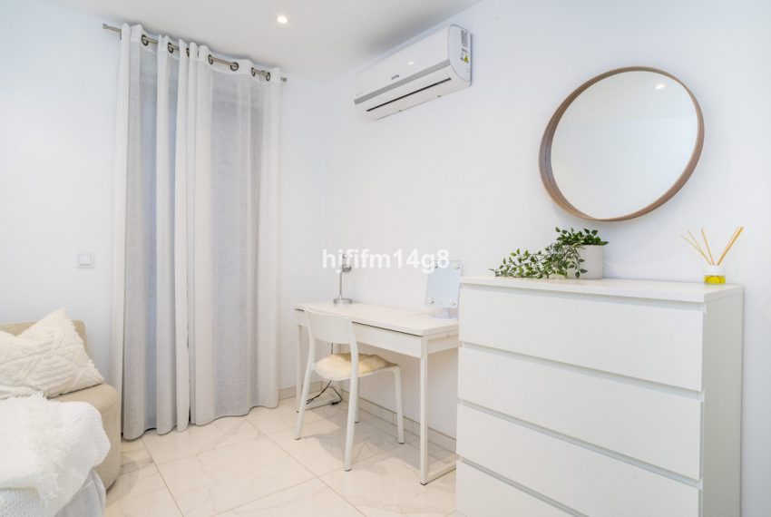 R4994146-Apartment-For-Sale-Nueva-Andalucia-Ground-Floor-3-Beds-110-Built-18