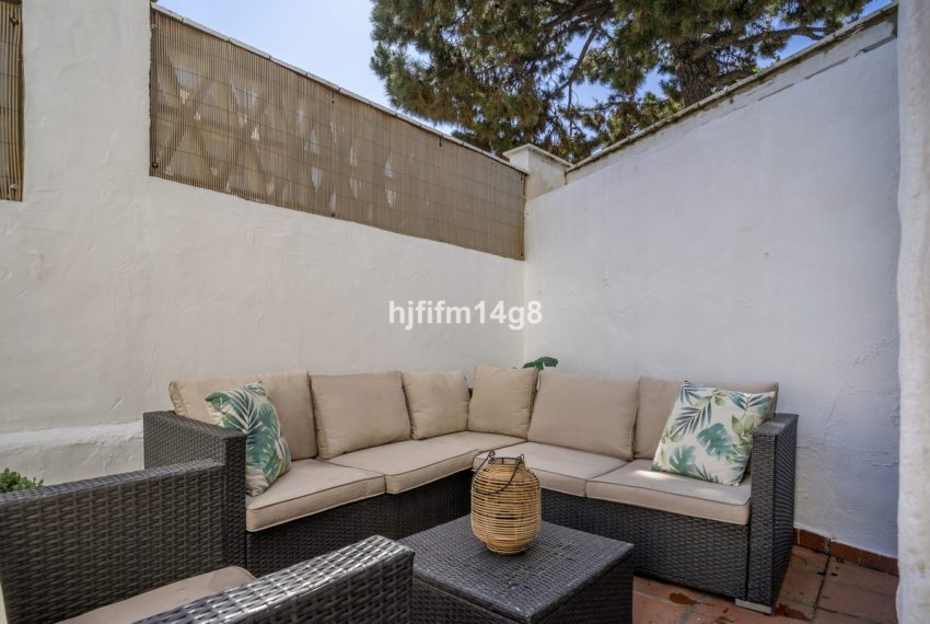 R4994146-Apartment-For-Sale-Nueva-Andalucia-Ground-Floor-3-Beds-110-Built-2
