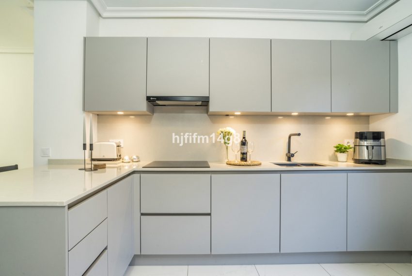 R4994146-Apartment-For-Sale-Nueva-Andalucia-Ground-Floor-3-Beds-110-Built-9