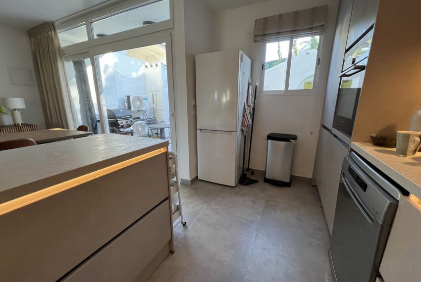 R5002921-Villa-For-Sale-Miraflores-Semi-Detached-3-Beds-182-Built-15