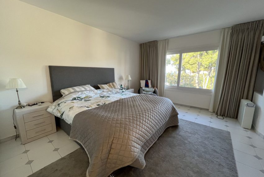 R5002921-Villa-For-Sale-Miraflores-Semi-Detached-3-Beds-182-Built-17