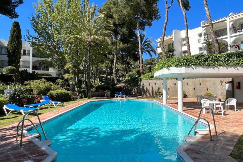 R5002921-Villa-For-Sale-Miraflores-Semi-Detached-3-Beds-182-Built-2