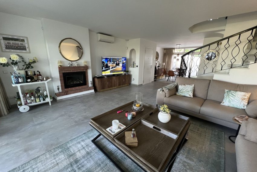 R5002921-Villa-For-Sale-Miraflores-Semi-Detached-3-Beds-182-Built-8