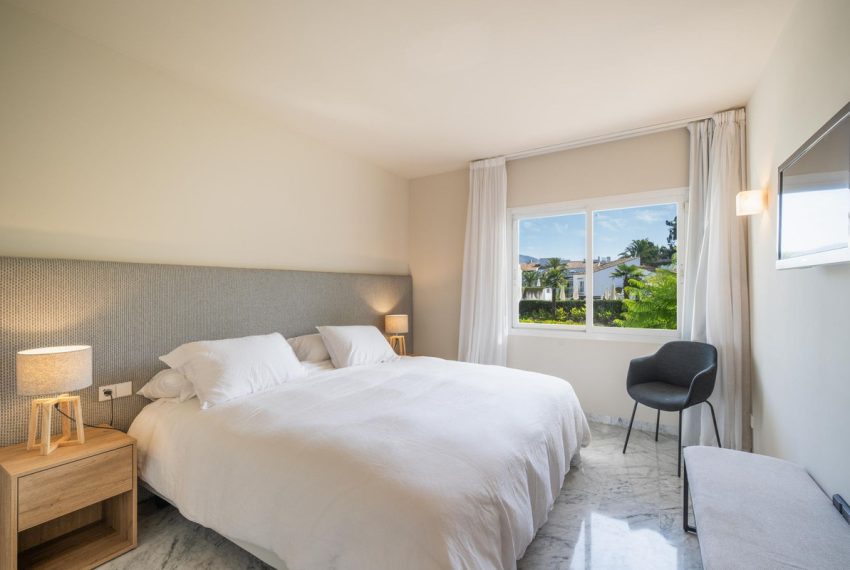 R5004439-Apartment-For-Sale-The-Golden-Mile-Middle-Floor-2-Beds-116-Built-10