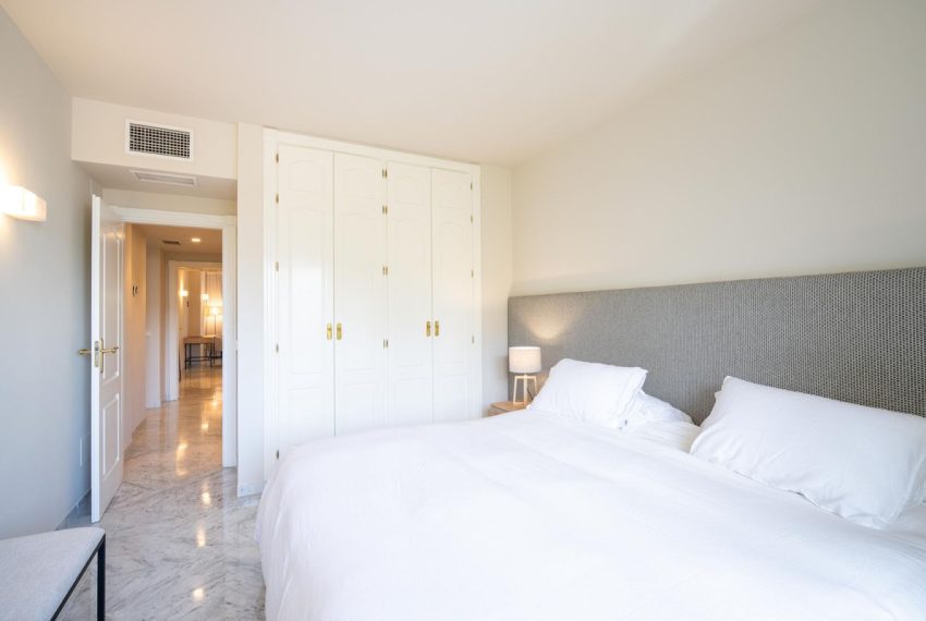 R5004439-Apartment-For-Sale-The-Golden-Mile-Middle-Floor-2-Beds-116-Built-11