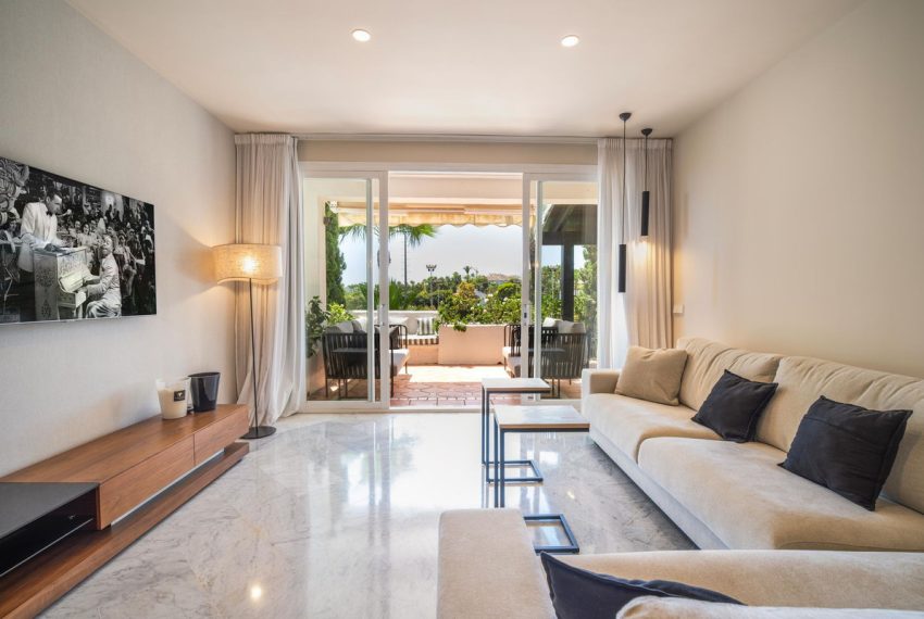 R5004439-Apartment-For-Sale-The-Golden-Mile-Middle-Floor-2-Beds-116-Built-4