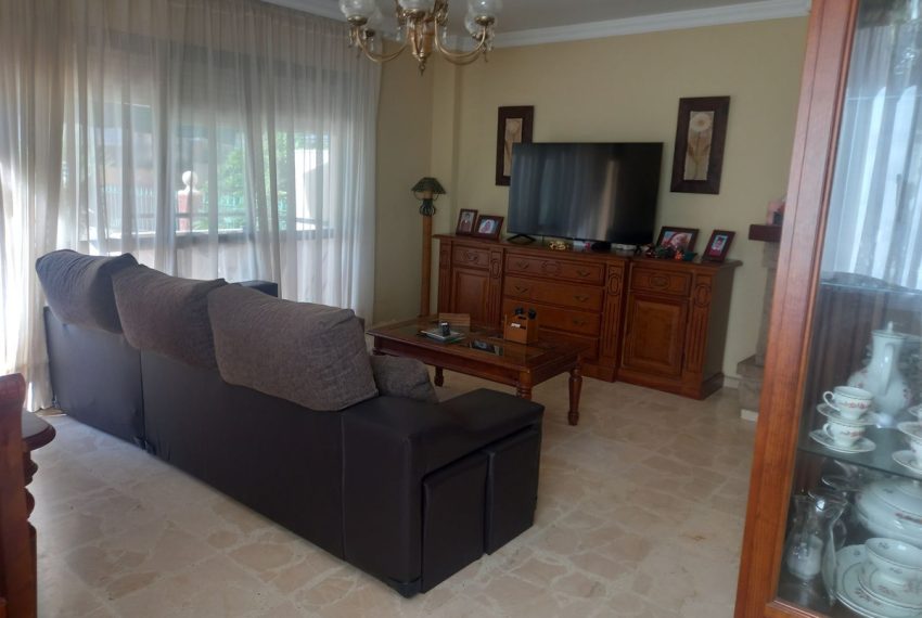 R5004580-Villa-For-Sale-Estepona-Semi-Detached-4-Beds-140-Built-2