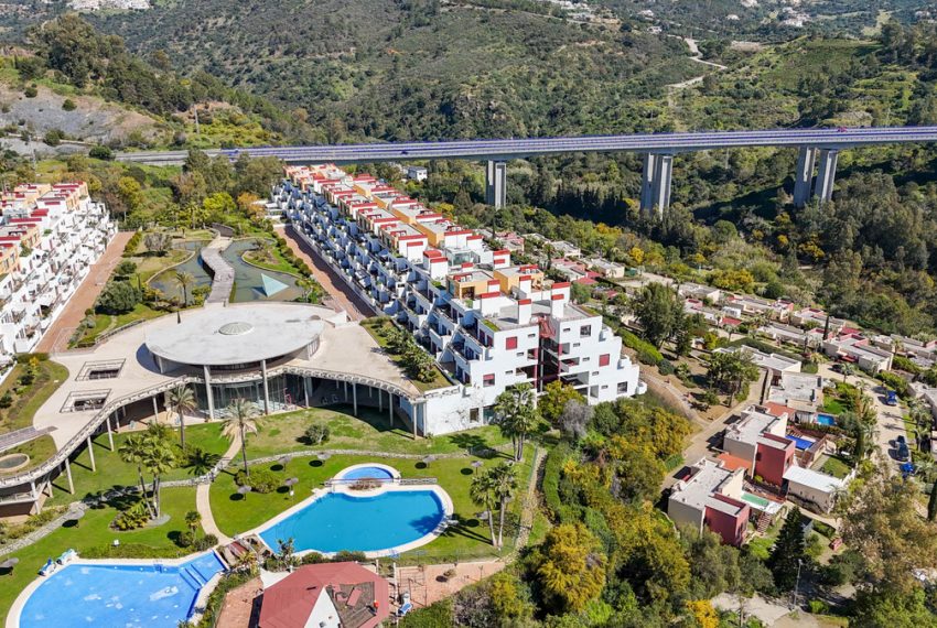 R5004880-Apartment-For-Sale-Benahavis-Duplex-2-Beds-99-Built-2