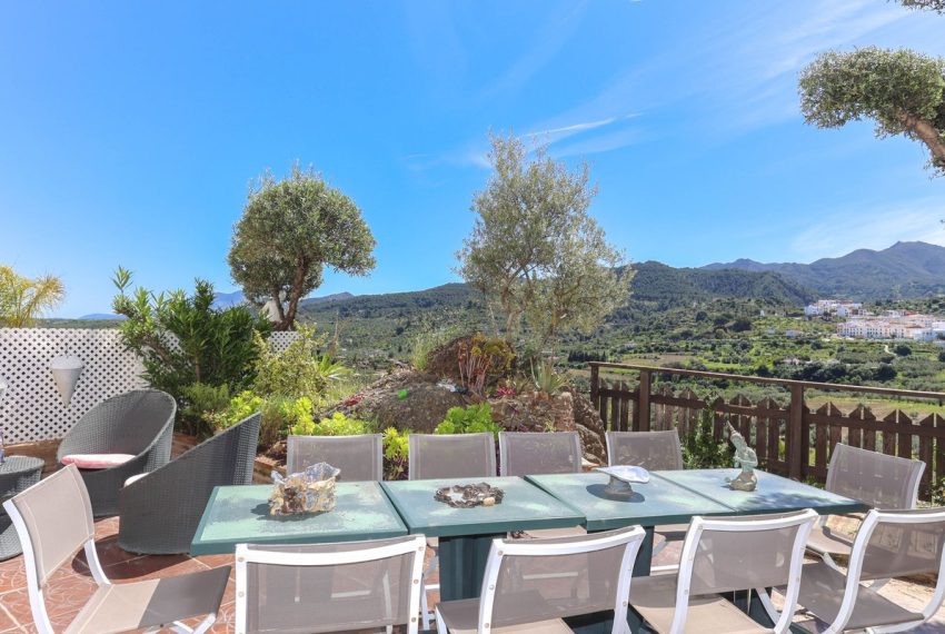 R5005489-Townhouse-For-Sale-Monda-Terraced-3-Beds-221-Built-2