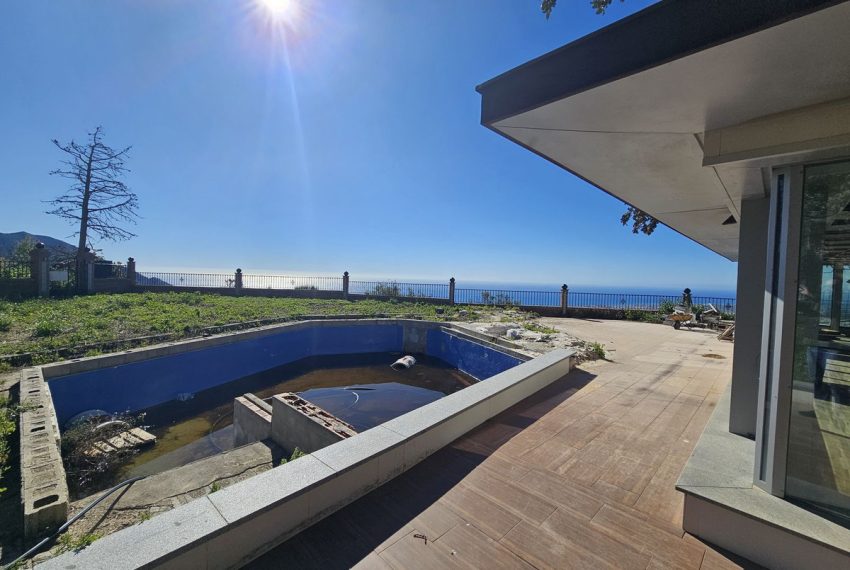 R5005648-Villa-For-Sale-Mijas-Detached-6-Beds-1025-Built-1