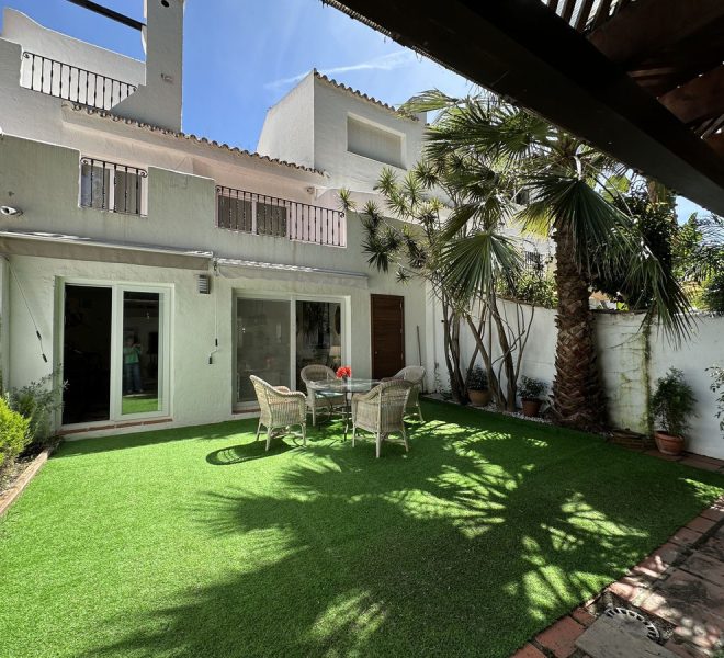 R5005690-Image 1-Terraced - 4 Beds - 143 Built