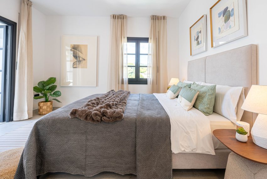R5005873-Villa-For-Sale-Marbella-Detached-6-Beds-496-Built-16