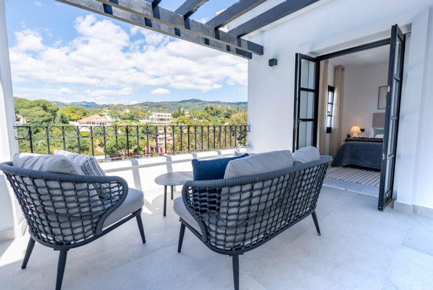 R5005873-Villa-For-Sale-Marbella-Detached-6-Beds-496-Built-19