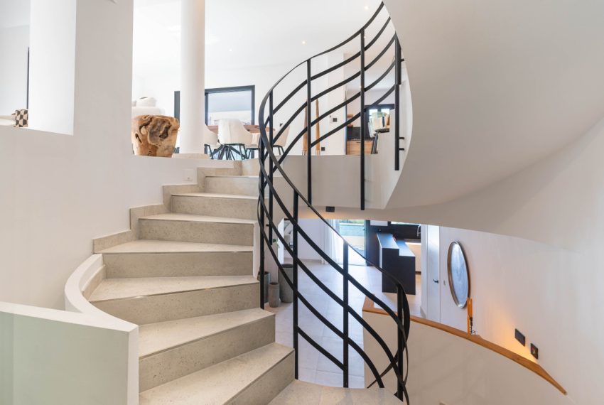 R5005873-Villa-For-Sale-Marbella-Detached-6-Beds-496-Built-8