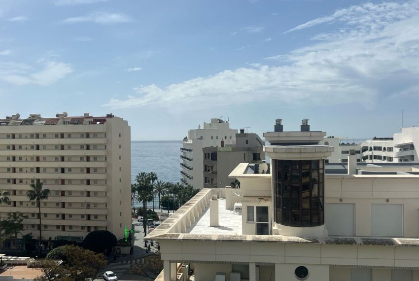 R5006935-Apartment-For-Sale-Marbella-Penthouse-5-Beds-230-Built