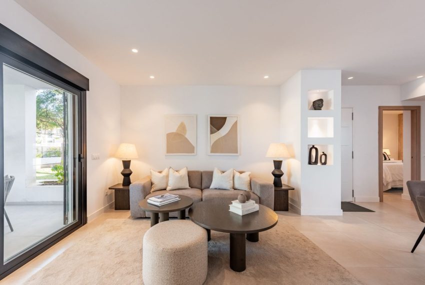 R5009527-Apartment-For-Sale-Nueva-Andalucia-Ground-Floor-2-Beds-95-Built-10
