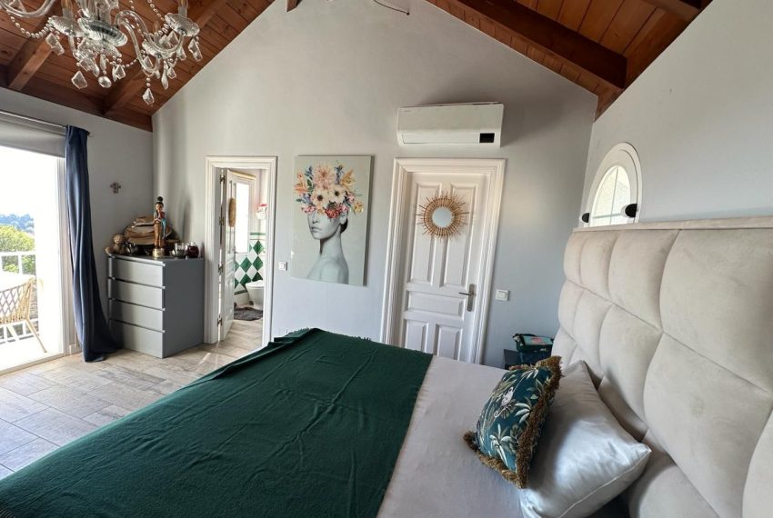 R5013634-Townhouse-For-Sale-The-Golden-Mile-Terraced-3-Beds-160-Built-7