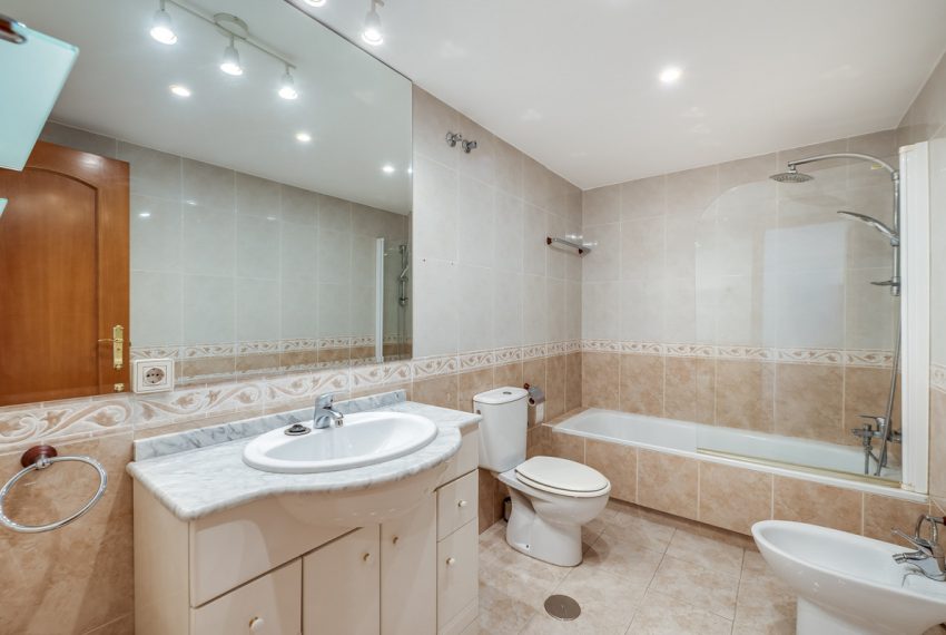R5013880-Apartment-For-Sale-San-Pedro-de-Alcantara-Penthouse-Duplex-3-Beds-243-Built-18