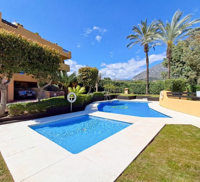 R5014522-Image 1-Terraced - 3 Beds - 262 Built