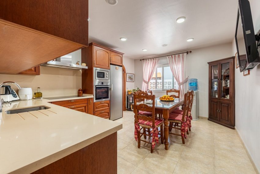 R5014684-Villa-For-Sale-San-Pedro-de-Alcantara-Detached-6-Beds-628-Built-10